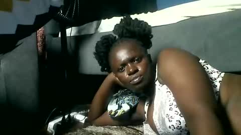 Snapshot of musasia1990 chatting on April 2, 9:23 pm musasia1990 online show from April 2, 9:23 pm