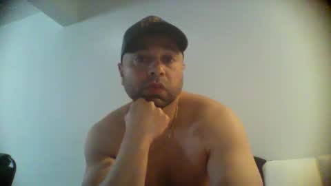 Cool Traveler online show from May 4, 9:11 pm