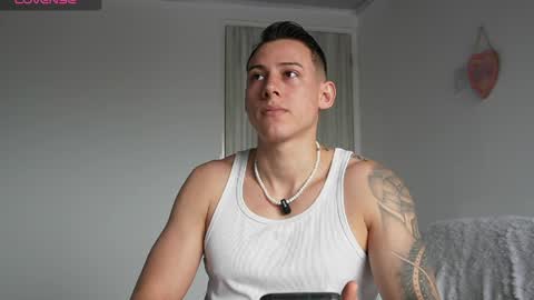 Snapshot of muscle_king_cum chatting on May 21, 2:46 pm muscle_king_cum online show from May 21, 2:46 pm
