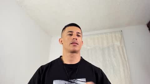 Snapshot of muscle_man07 chatting on November 18, 10:03 pm Muscle Man online show from November 18, 10:03 pm