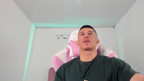 Snapshot of muscle_man07 chatting on January 7, 3:25 pm Muscle Man online show from January 7, 3:25 pm