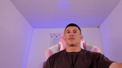 Snapshot of muscle_man07 chatting on January 11, 10:04 pm Muscle Man online show from January 11, 10:04 pm