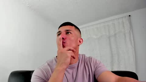 Muscle Man online show from May 20, 1:06 pm