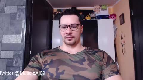 Snapshot of muscleaj69 chatting on February 16, 11:38 am AJ online show from February 16, 11:38 am