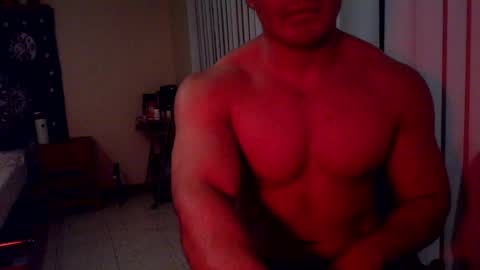 Snapshot of musclebottom21 chatting on October 8, 5:49 am STUP MUSCLE online show from October 8, 5:49 am