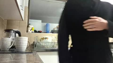 Snapshot of muscledaddy69s chatting on June 16, 5:10 am muscledaddy69s online show from June 16, 5:10 am