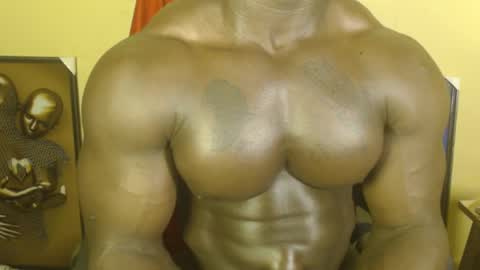 musclegod23 online show from March 7, 3:40 am