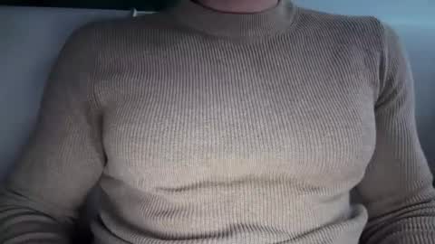 Snapshot of musclehair3 chatting on December 19, 9:40 am musclehair3 online show from December 19, 9:40 am