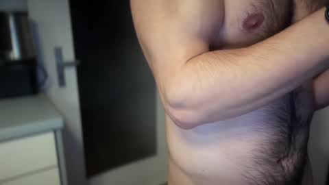 Snapshot of musclehair3 chatting on December 19, 9:49 pm musclehair3 online show from December 19, 9:49 pm