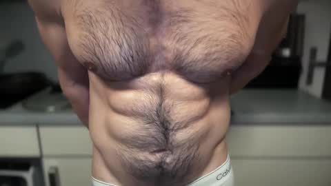 Snapshot of musclehair3 chatting on January 1, 12:43 am musclehair3 online show from January 1, 12:43 am