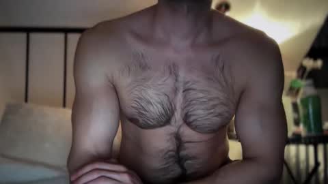 Snapshot of musclehair3 chatting on January 17, 12:31 am musclehair3 online show from January 17, 12:31 am