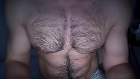 Snapshot of musclehair3 chatting on January 18, 12:35 am musclehair3 online show from January 18, 12:35 am