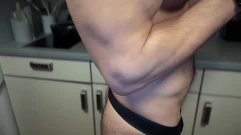 Snapshot of musclehair3 chatting on February 1, 10:02 pm musclehair3 online show from February 1, 10:02 pm