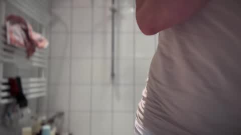 Snapshot of musclehair3 chatting on February 3, 10:43 pm musclehair3 online show from February 3, 10:43 pm