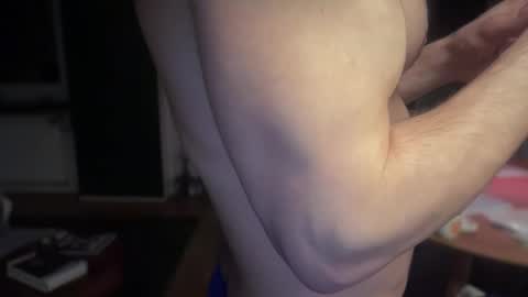 Snapshot of musclehair3 chatting on February 17, 5:43 pm musclehair3 online show from February 17, 5:43 pm