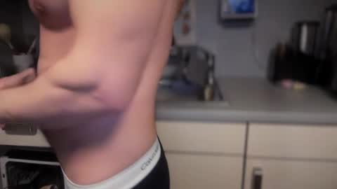 Snapshot of musclehair3 chatting on February 23, 6:23 pm musclehair3 online show from February 23, 6:23 pm