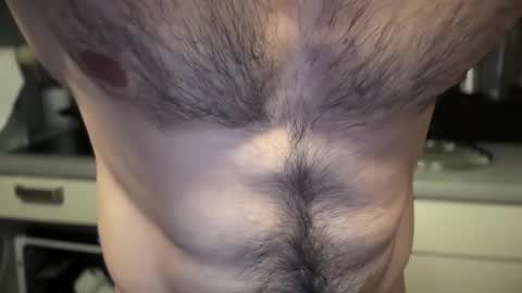 Snapshot of musclehair3 chatting on February 25, 10:39 pm musclehair3 online show from February 25, 10:39 pm