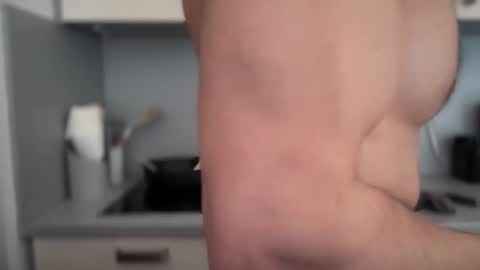 Snapshot of musclehair3 chatting on March 7, 11:29 am musclehair3 online show from March 7, 11:29 am
