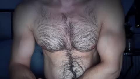 Snapshot of musclehair3 chatting on September 19, 10:10 pm musclehair3 online show from September 19, 10:10 pm