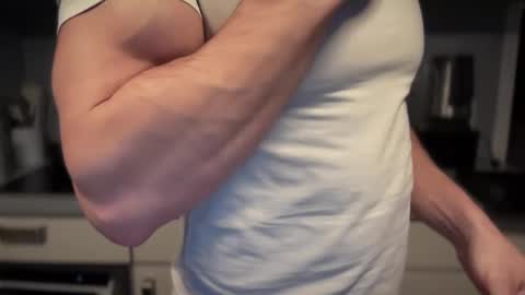 musclehair3 online show from October 24, 8:27 pm