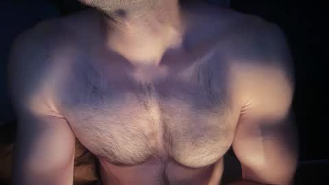 musclehair3 online show from May 17, 7:54 pm