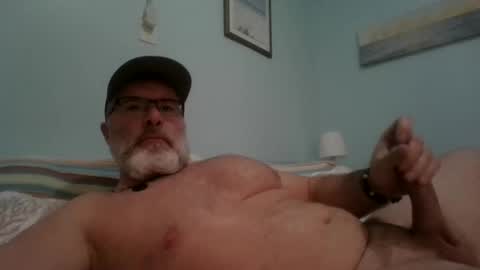 Snapshot of musclemeat41 chatting on February 20, 11:21 pm musclemeat41 online show from February 20, 11:21 pm