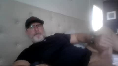 Snapshot of musclemeat41 chatting on March 9, 8:31 pm musclemeat41 online show from March 9, 8:31 pm
