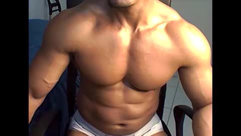 Snapshot of muscleoss chatting on January 30, 8:53 pm muscleoss online show from January 30, 8:53 pm