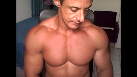 Snapshot of muscleoss chatting on September 16, 7:48 pm muscleoss online show from September 16, 7:48 pm