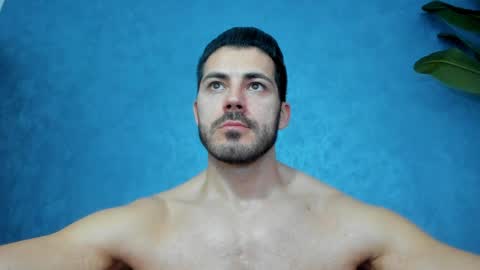Snapshot of muscularmaster chatting on April 1, 9:45 pm muscularmaster onlyfans online show from April 1, 9:45 pm