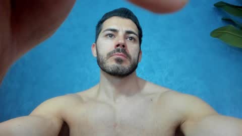 Snapshot of muscularmaster chatting on April 8, 8:47 am muscularmaster onlyfans online show from April 8, 8:47 am