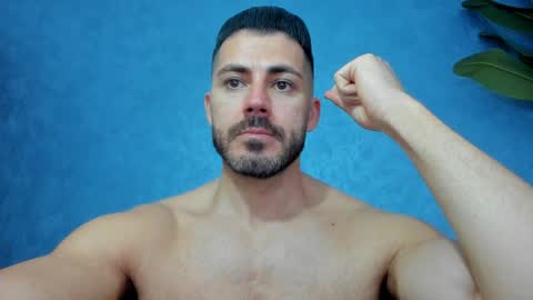 Snapshot of muscularmaster chatting on April 9, 9:04 am muscularmaster onlyfans online show from April 9, 9:04 am