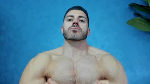 Snapshot of muscularmaster chatting on April 14, 9:04 am muscularmaster onlyfans online show from April 14, 9:04 am