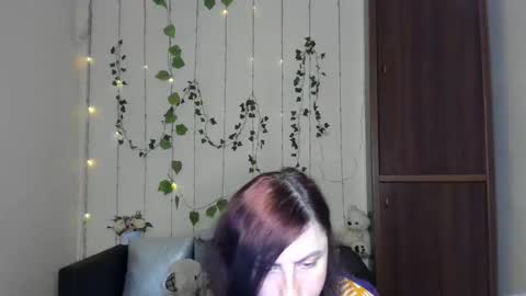 Jeneva online show from May 5, 6:27 pm