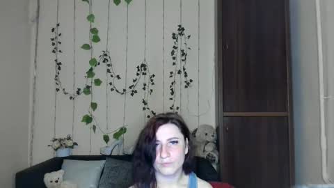 Jeneva online show from May 15, 6:37 pm