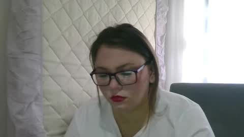 musechic_wild online show from February 23, 1:08 pm