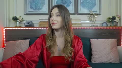 Luna  online show from February 9, 10:14 pm