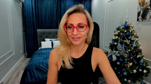 Diana online show from December 6, 1:44 pm