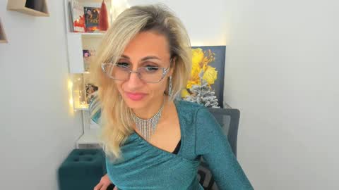 Diana online show from December 14, 5:47 pm