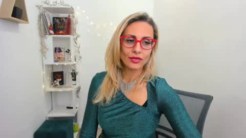 Diana online show from December 20, 2:38 pm