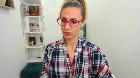 Diana online show from December 20, 5:40 pm