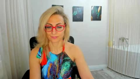 Diana online show from May 12, 11:40 am