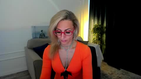 Diana online show from May 19, 12:00 pm