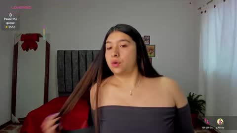 mushi_ online show from November 12, 11:32 am