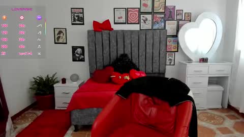 mushi_ online show from March 14, 4:56 pm