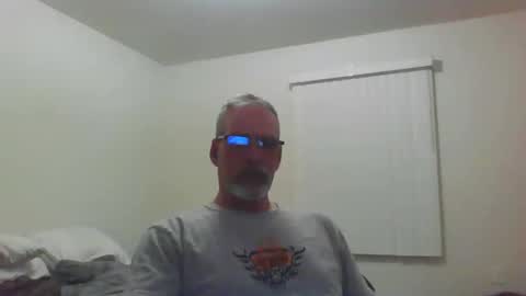 Snapshot of mustang_daddy chatting on April 25, 1:19 am 307MountainMan online show from April 25, 1:19 am