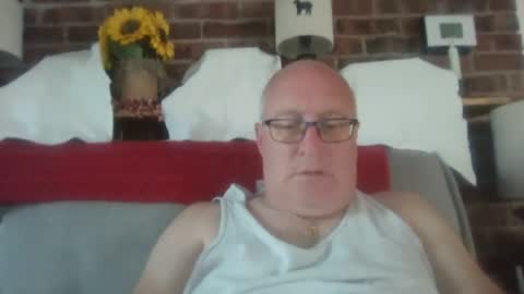 Snapshot of mustangtp chatting on June 17, 11:27 pm mustangtp online show from June 17, 11:27 pm