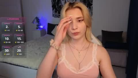 Snapshot of musya_kiss chatting on June 10, 9:14 pm Molly online show from June 10, 9:14 pm