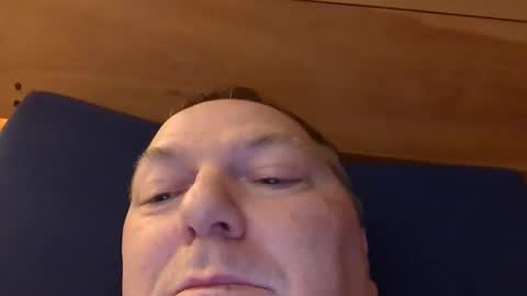 Snapshot of mutualmasturbatorman chatting on March 2, 9:32 pm mutualmasturbatorman online show from March 2, 9:32 pm