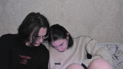 cute couple online show from May 5, 8:39 pm